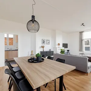 Surprimo - Gerenoveerd , Antwerpen België